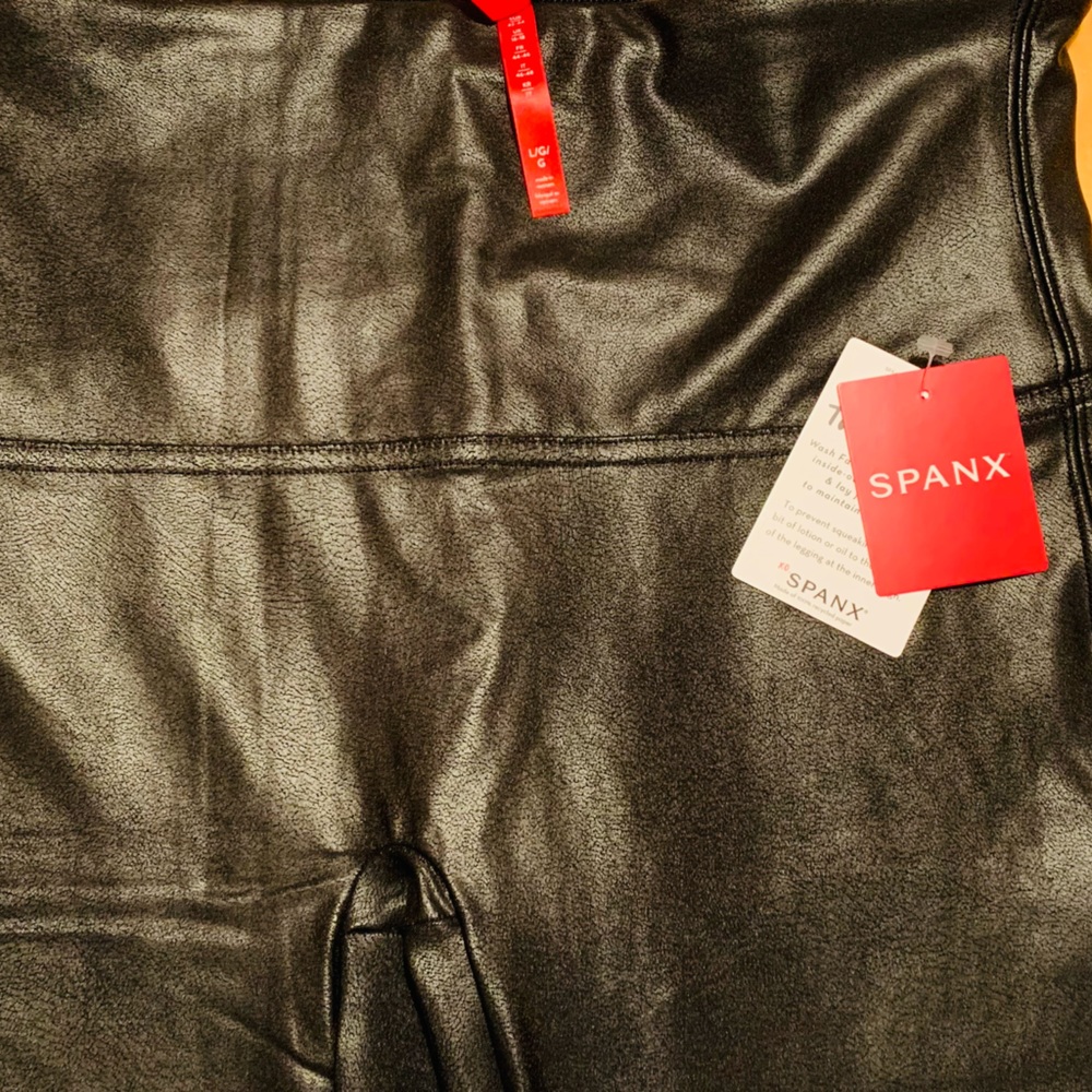 Spanx “Regular” Faux leather legging. Size M / L / XL - Picture 7 of 7